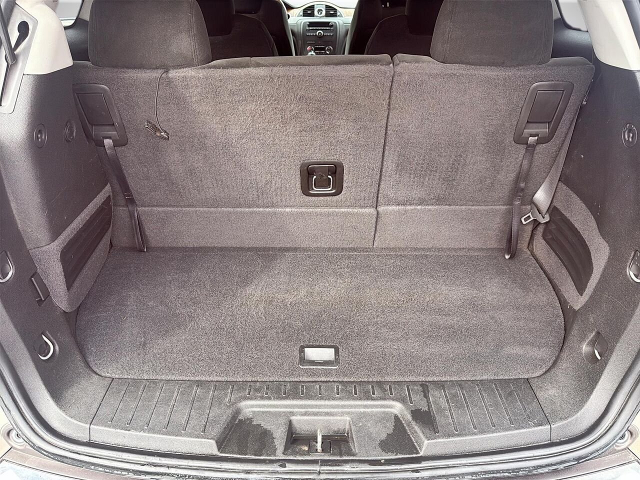 2010 BUICK ENCLAVE Beige Saint-Hyacinthe - photo #5