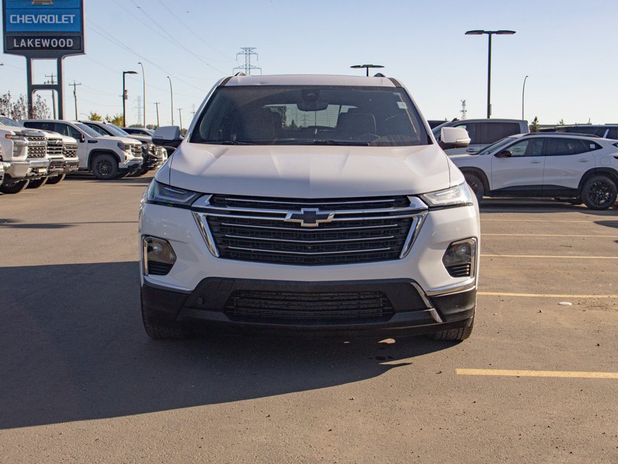 2023 Chevrolet Traverse LT True North AWD 3.6L 7 Passenger | Dual Panel Sunroof White