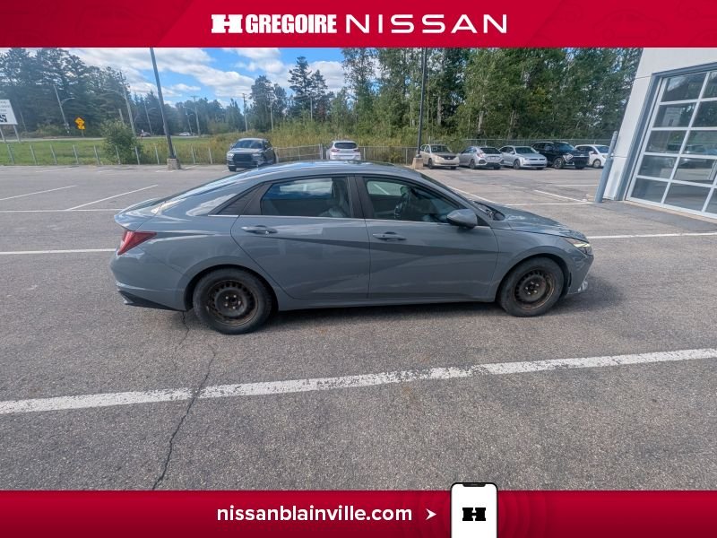 2022 Hyundai Elantra Grey Laval - photo #15