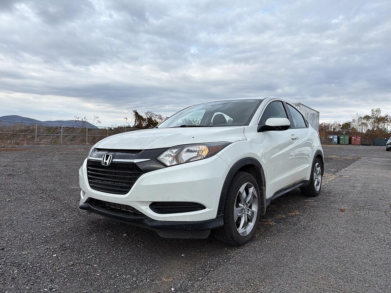 2017 Honda HR-V LX 2RM | BD0442 White Granby - photo #0