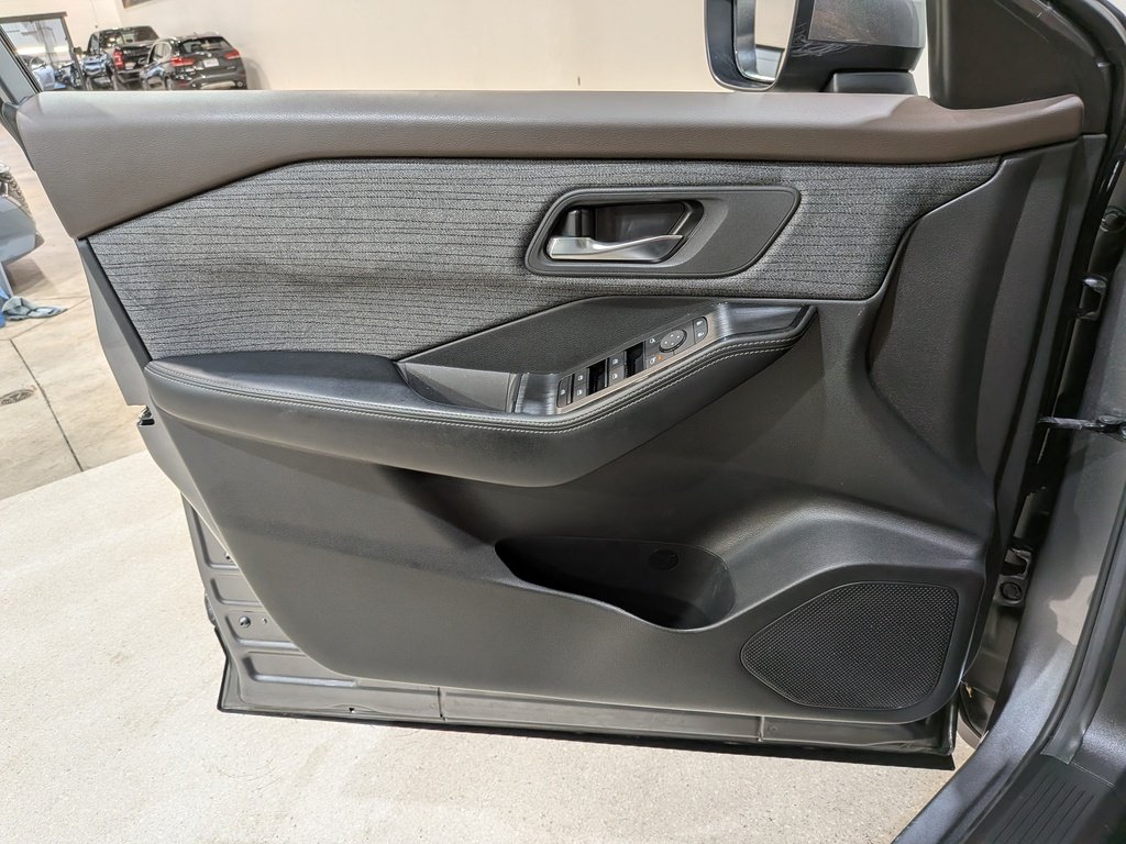 2023 Nissan Rogue AWD SV Midnight Edition Grey Val-David - photo #32