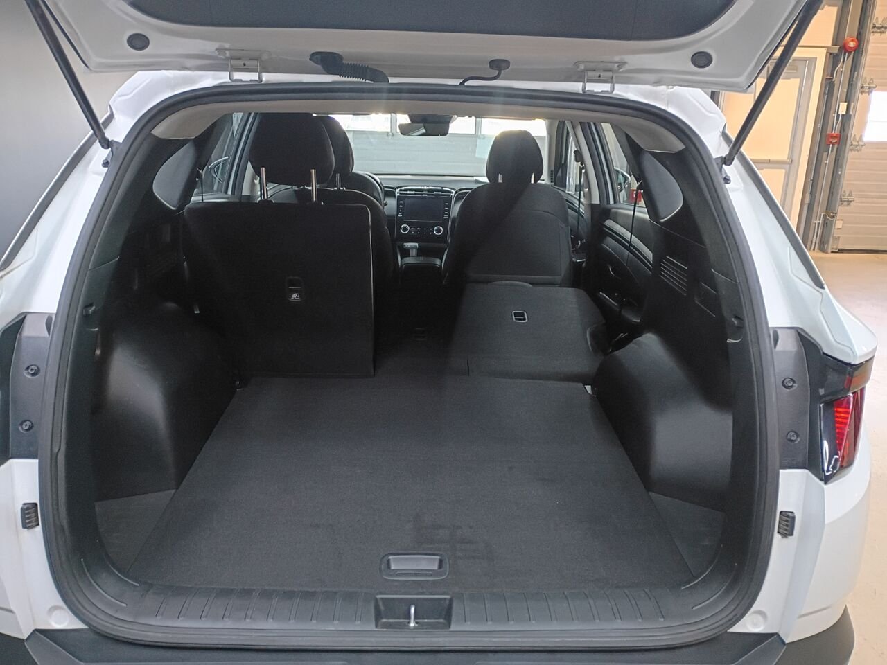 2022 Hyundai Tucson White Blainville - photo #14