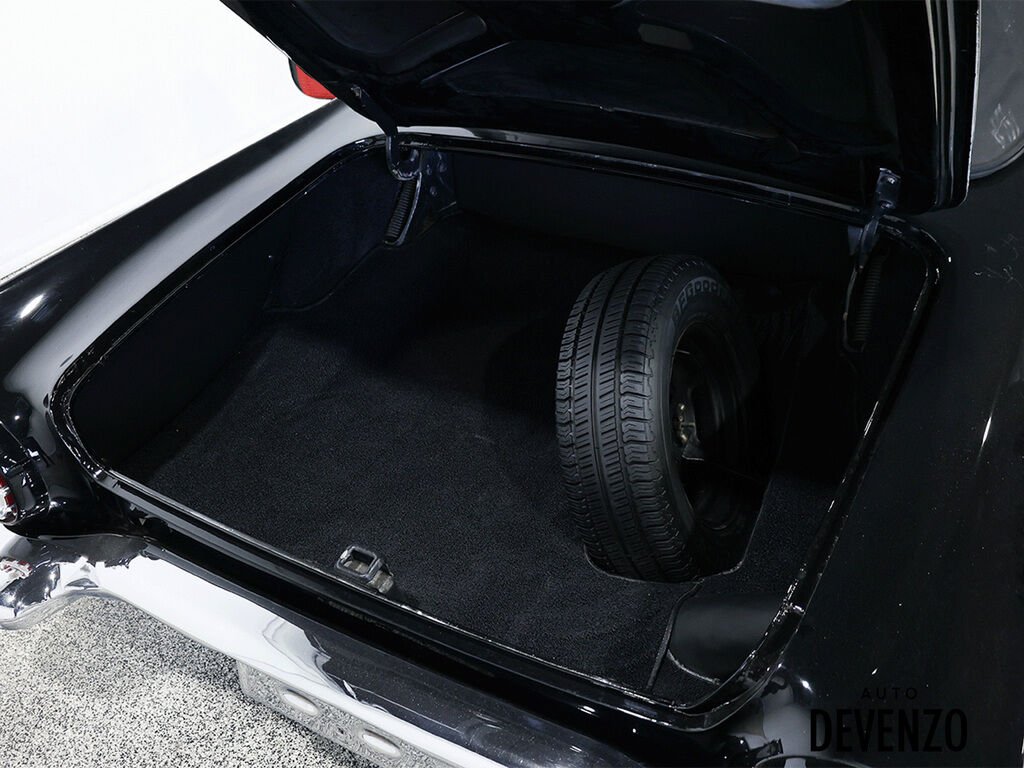 1957 Ford Thunderbird Black Saint-Eustache - photo #14