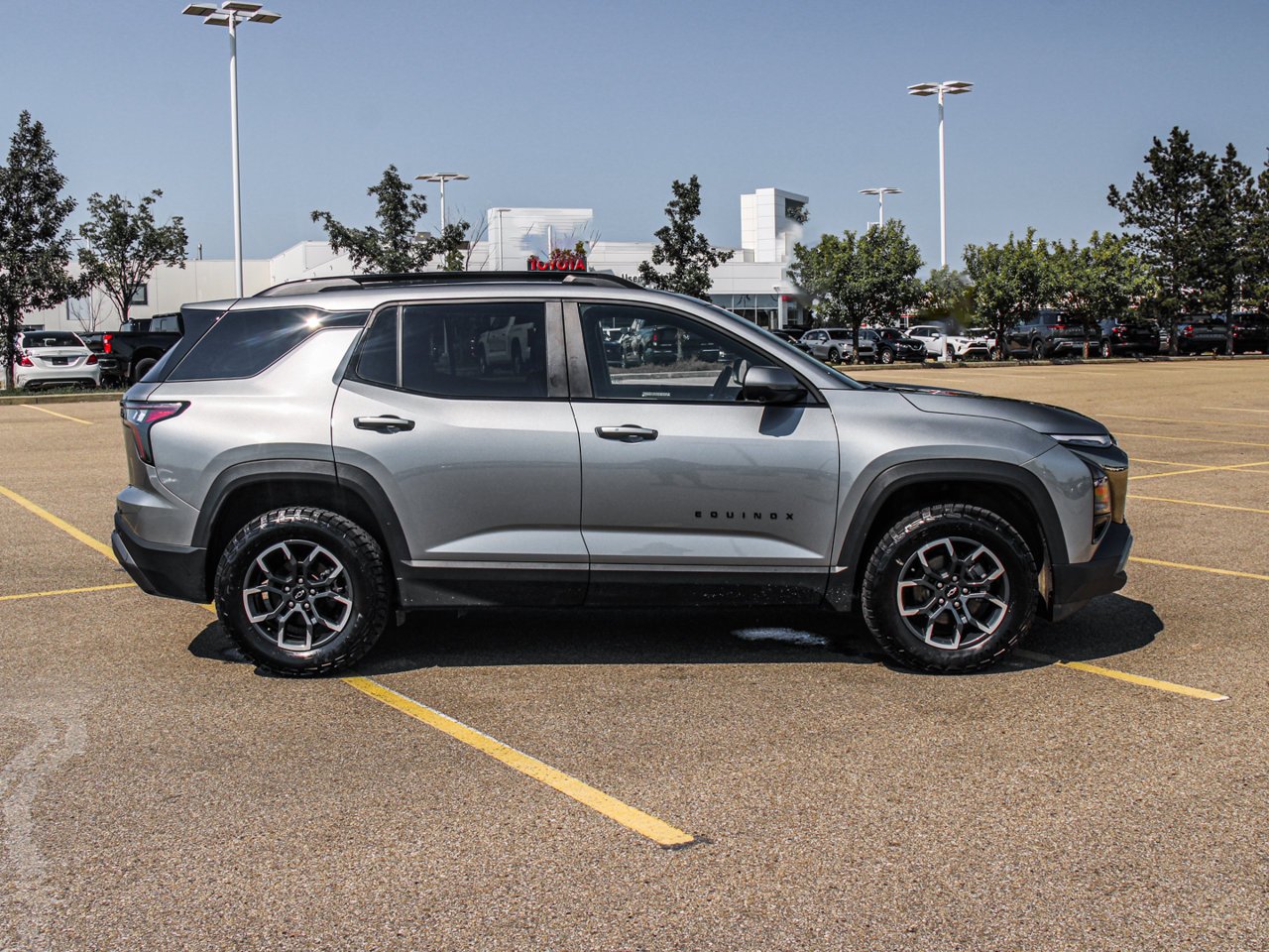 2026 Chevrolet Equinox AWD 4dr ACTIV Grey Sherwood Park - photo #9