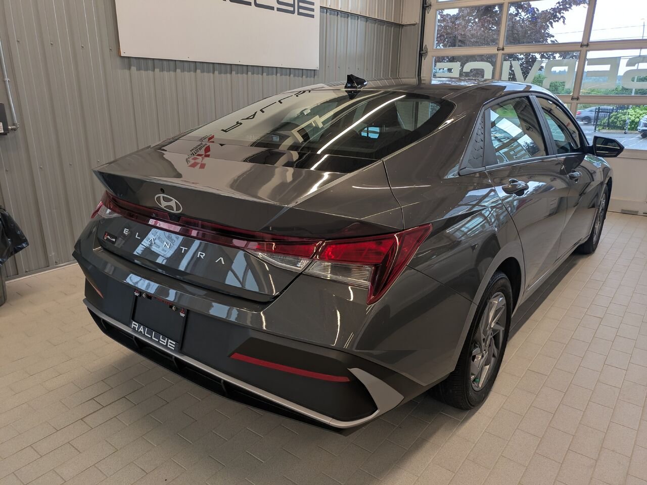 2024 Hyundai Elantra Grey Gatineau - photo #17