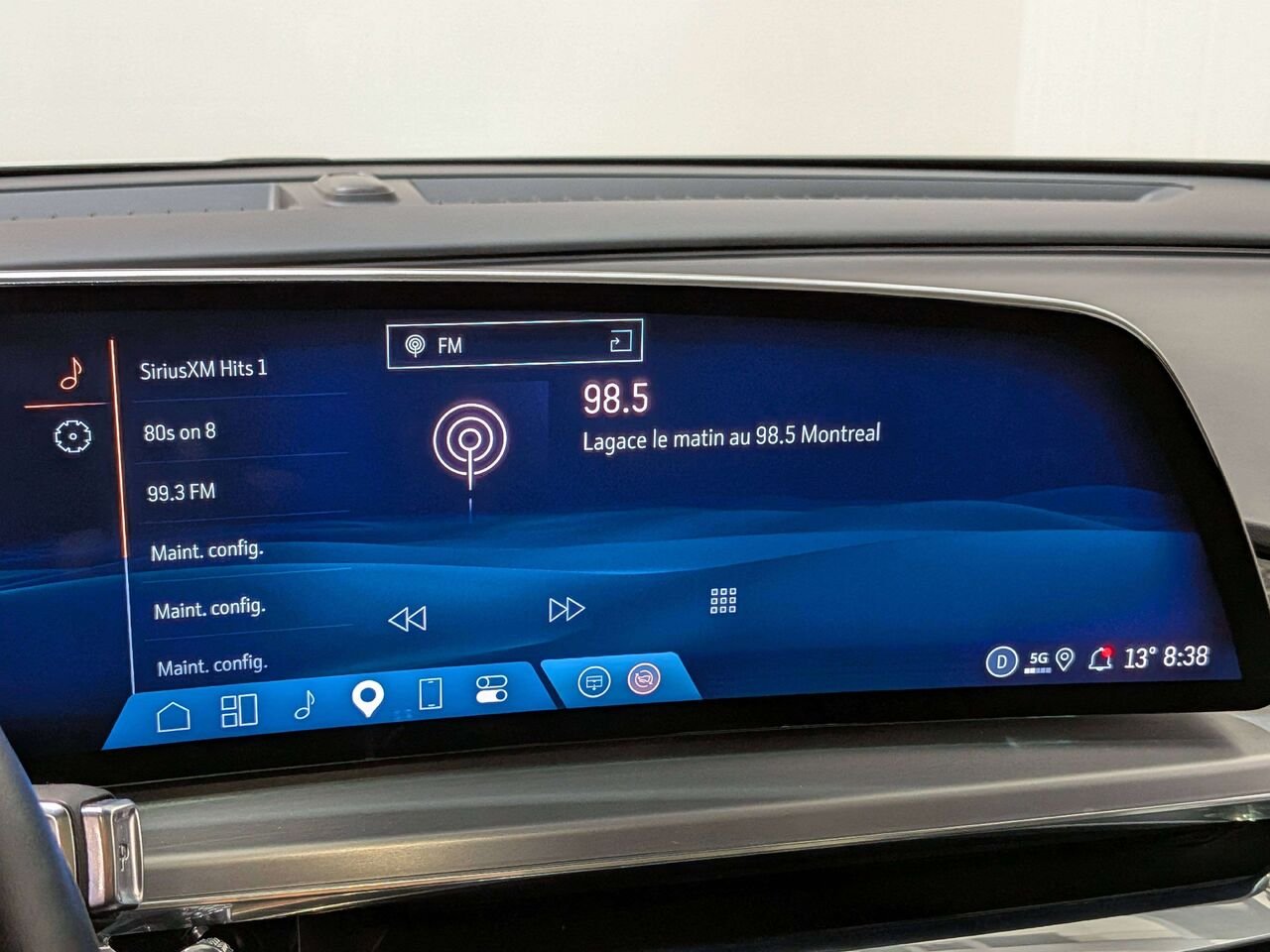 2024 Cadillac LYRIQ 4dr Sport w/1SJ White Mirabel - photo #22
