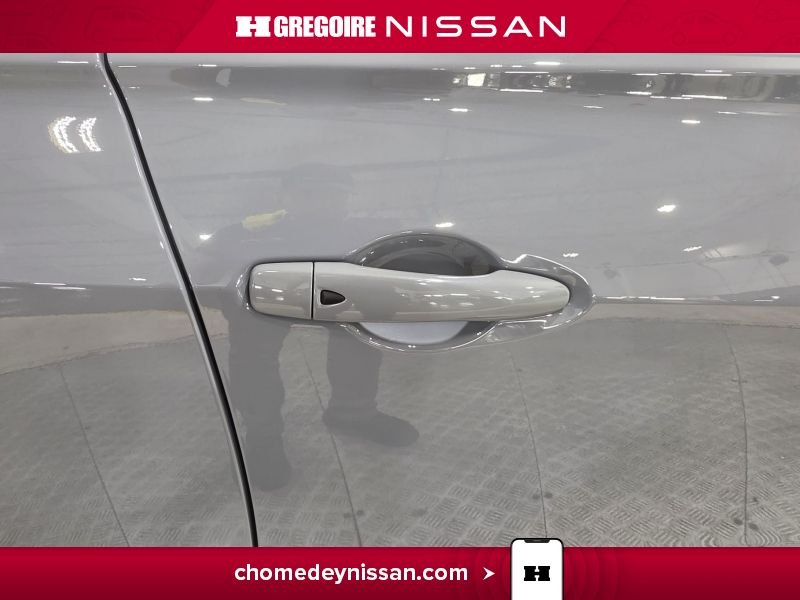 2023 Nissan Kicks Grey Laval - photo #13