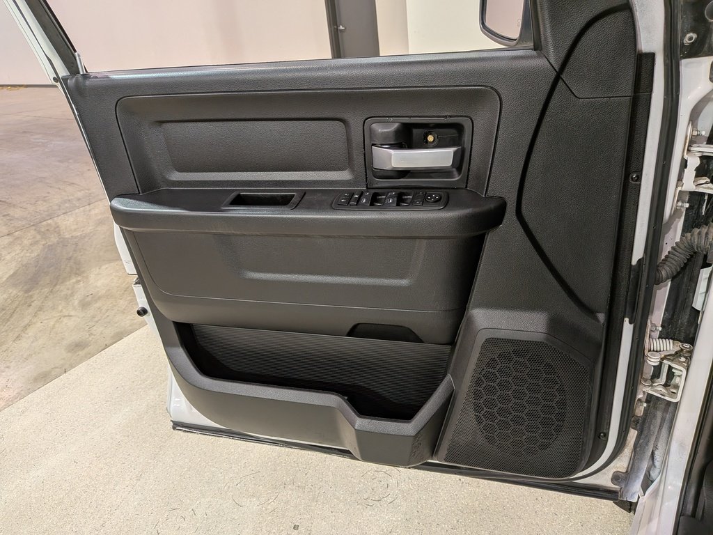 2019 Ram 2500 Tradesman 4x4 Crew Cab 8' Box White Val-David - photo #28