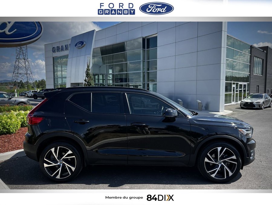 2021 Volvo XC40 Black
