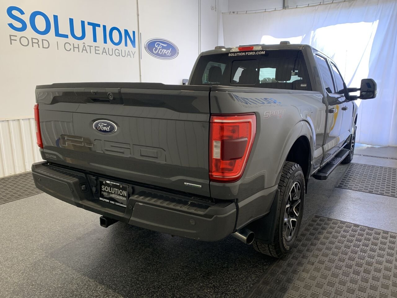 2021 Ford F-150 XLT cabine SuperCrew 4RM caisse de 6,5 pi Grey Châteauguay - photo #10