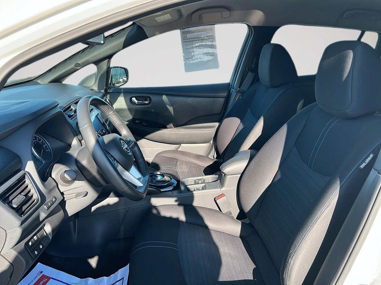 Nissan LEAF SV PLUS 2024 Blanc Québec - photo #8