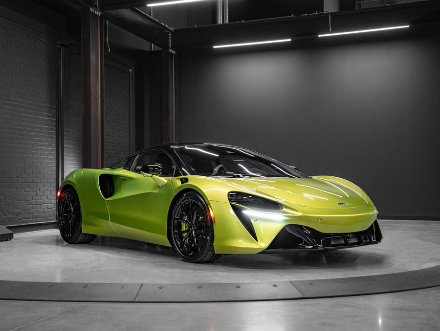 2023 McLaren Artura 2023 Green