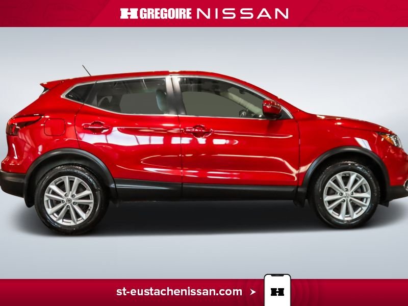 2017 Nissan Qashqai Red Laval - photo #10