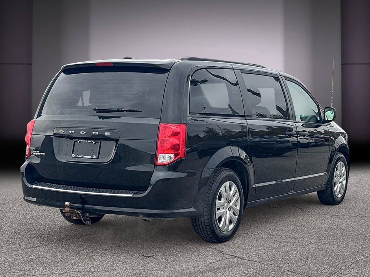 2019 Dodge Grand Caravan 2C4RDGBGXKR526871 Black Mirabel - photo #4