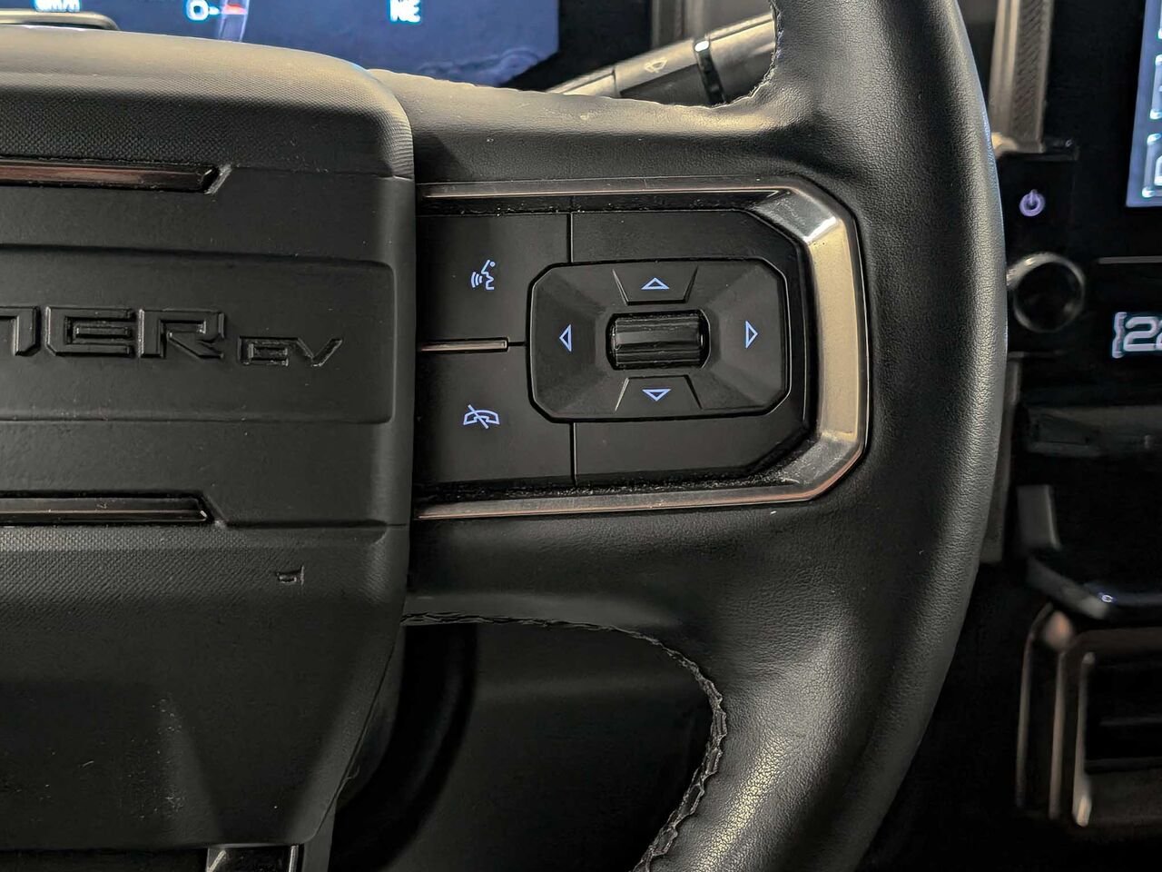 GMC Hummer SUV e4WD 2X Supercruise 2025 gray Sherbrooke - photo #17