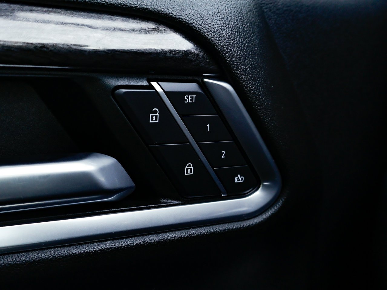 2024 Chevrolet Silverado 2500HD 4WD Crew Cab 159 LTZ White Sherwood Park - photo #18