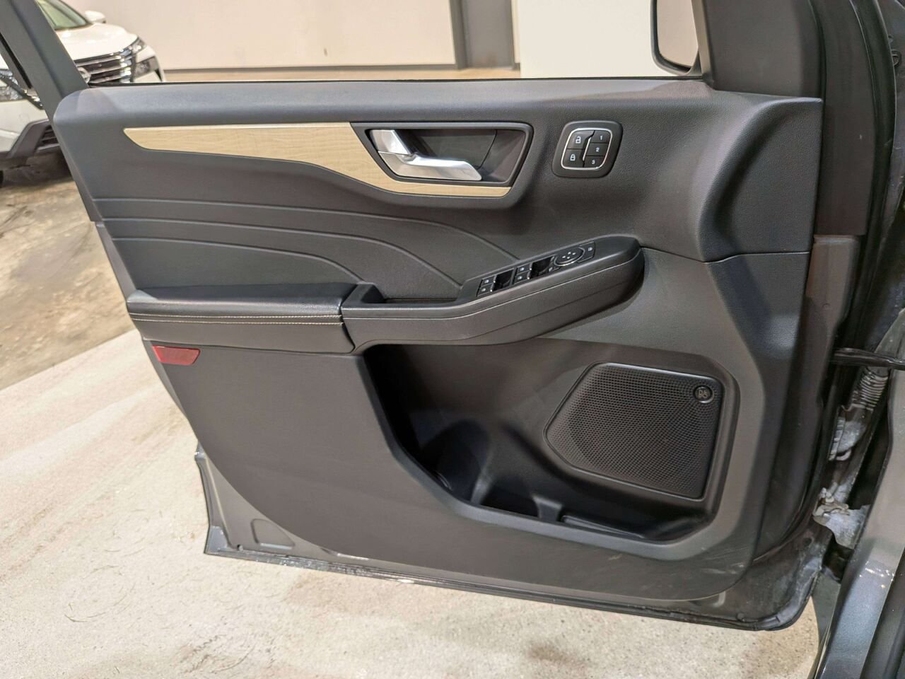 2022 Ford Escape Titanium Plug-In Hybrid FWD Grey Val-David - photo #33