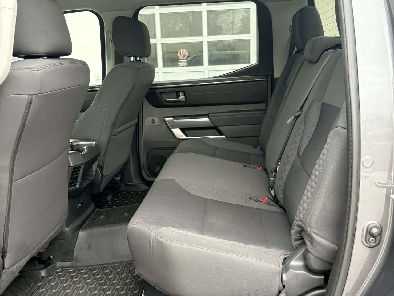 Toyota TUNDRA 2024 Gris Mont-Laurier - photo #12