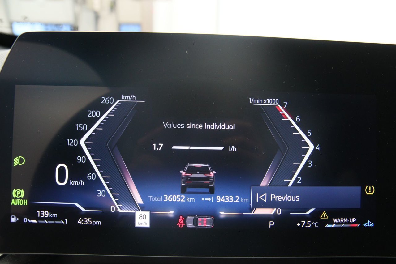2025 BMW X1 VIN WBX73EF0XS5166643 Black Chicoutimi - photo #12