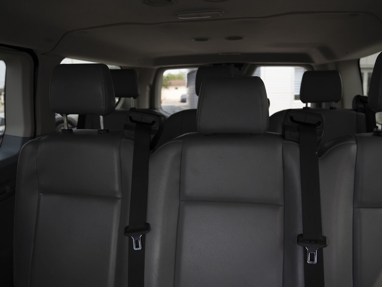 Ford Transit tourisme U03082 | T-150 XL toit bas 130 po porte pivotante côté passager 2018 Blanc Val-d'Or - photo #7