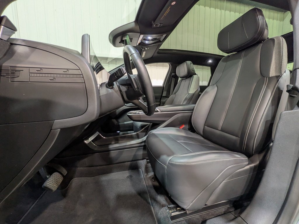 2024 Cadillac LYRIQ 4dr Tech w/1SA Grey Val-David - photo #1