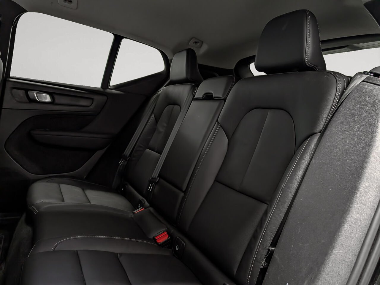 Volvo XC40 B5 Core AWD 2023 Noir Sherbrooke - photo #7