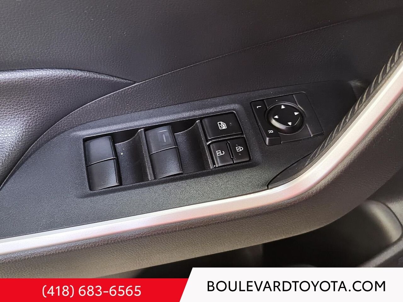 2021 Toyota RAV4 100244B-45 | XLE, AWD Red Québec - photo #7