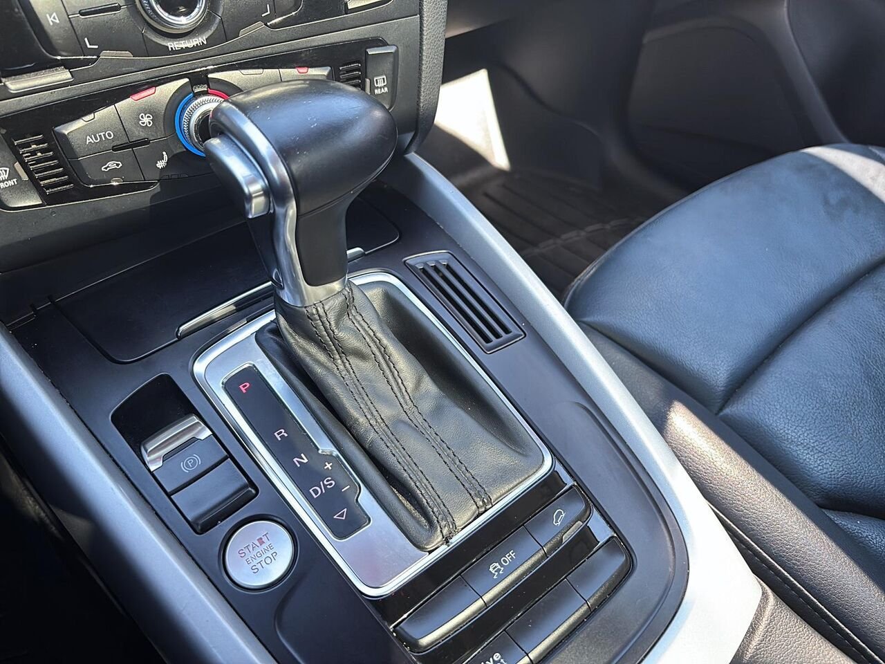 AUDI Q5 PROGRESSIV 2017 Gris Saint-Hyacinthe - photo #13