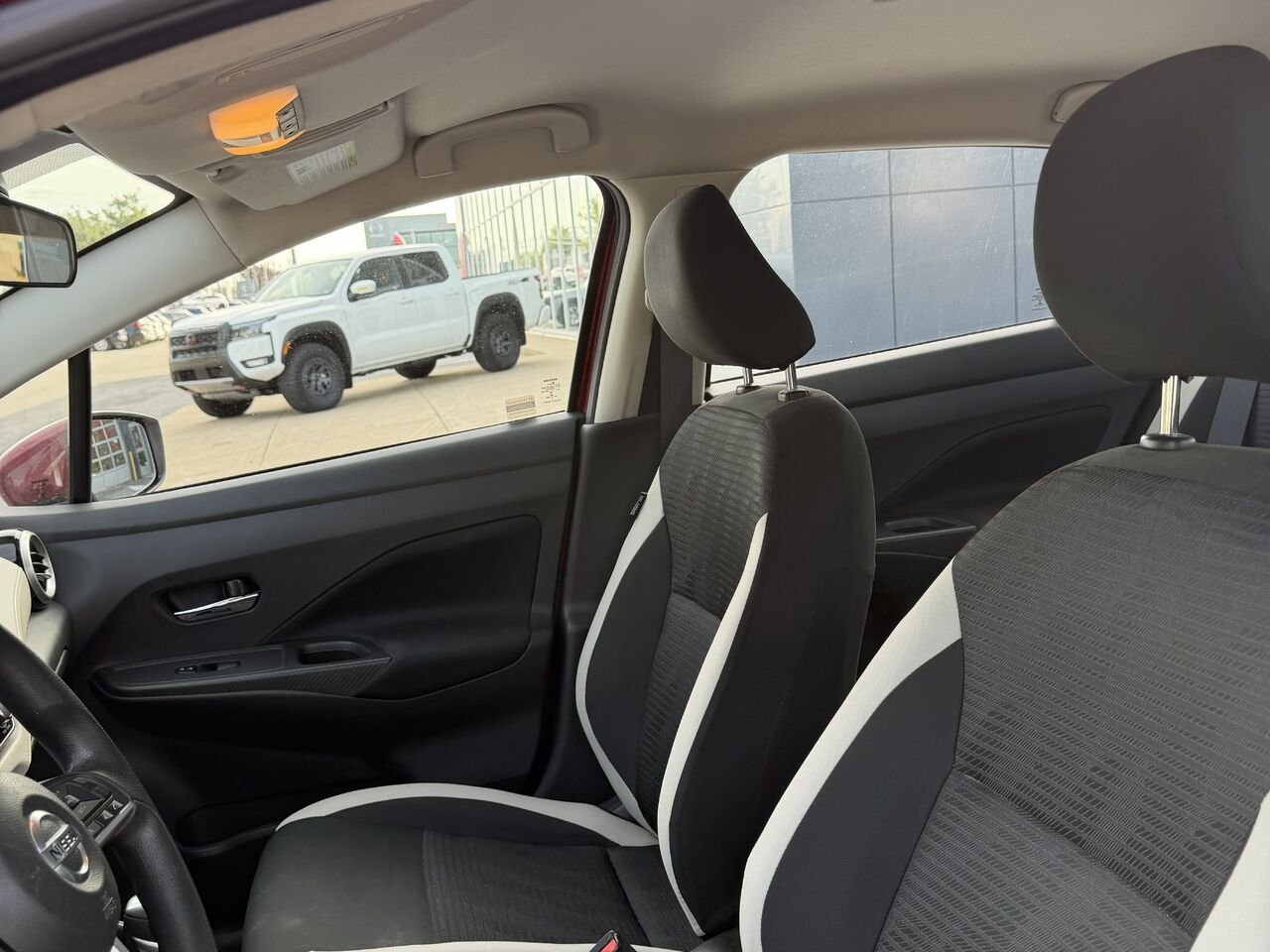 2021 Nissan Versa Red Châteauguay - photo #12