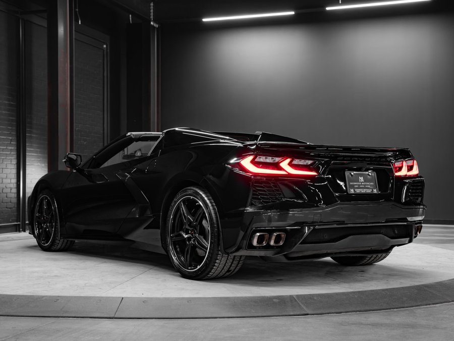 2022 Chevrolet Corvette 1LT | Retractable Hardtop | 6.2L Mid Engine | Carbon Flash Accents Black