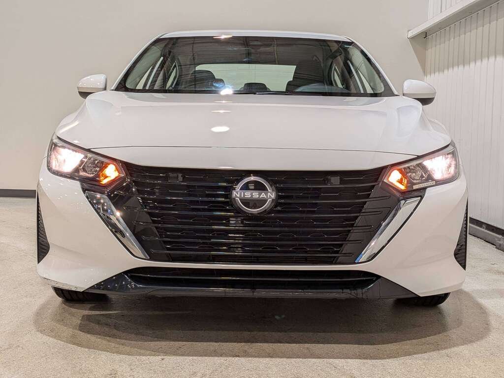Nissan Sentra S Plus CVT 2024 Blanc Val-David - photo #1