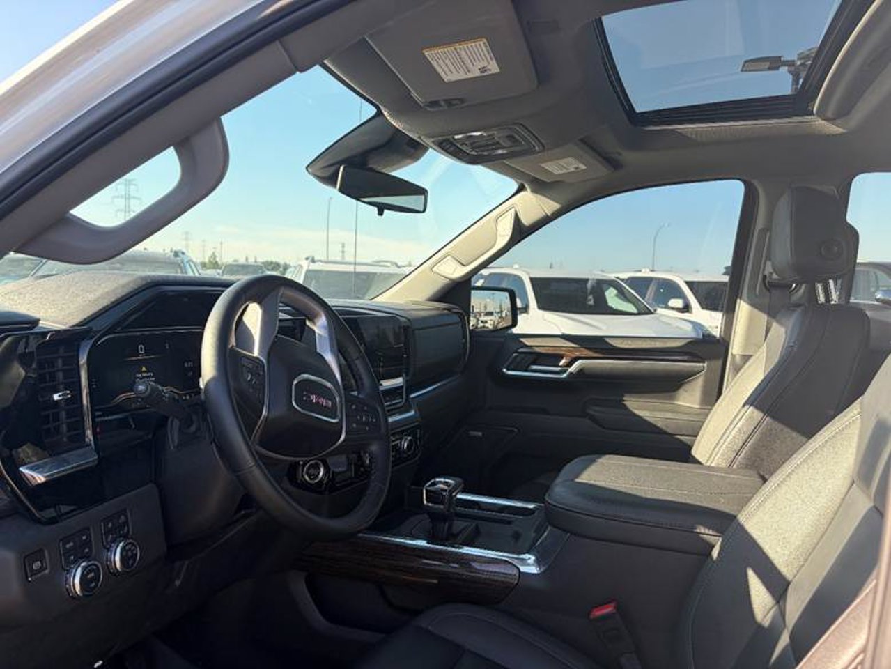 2024 GMC Sierra 1500 4WD Crew Cab 147 Elevation White Sherwood Park - photo #5