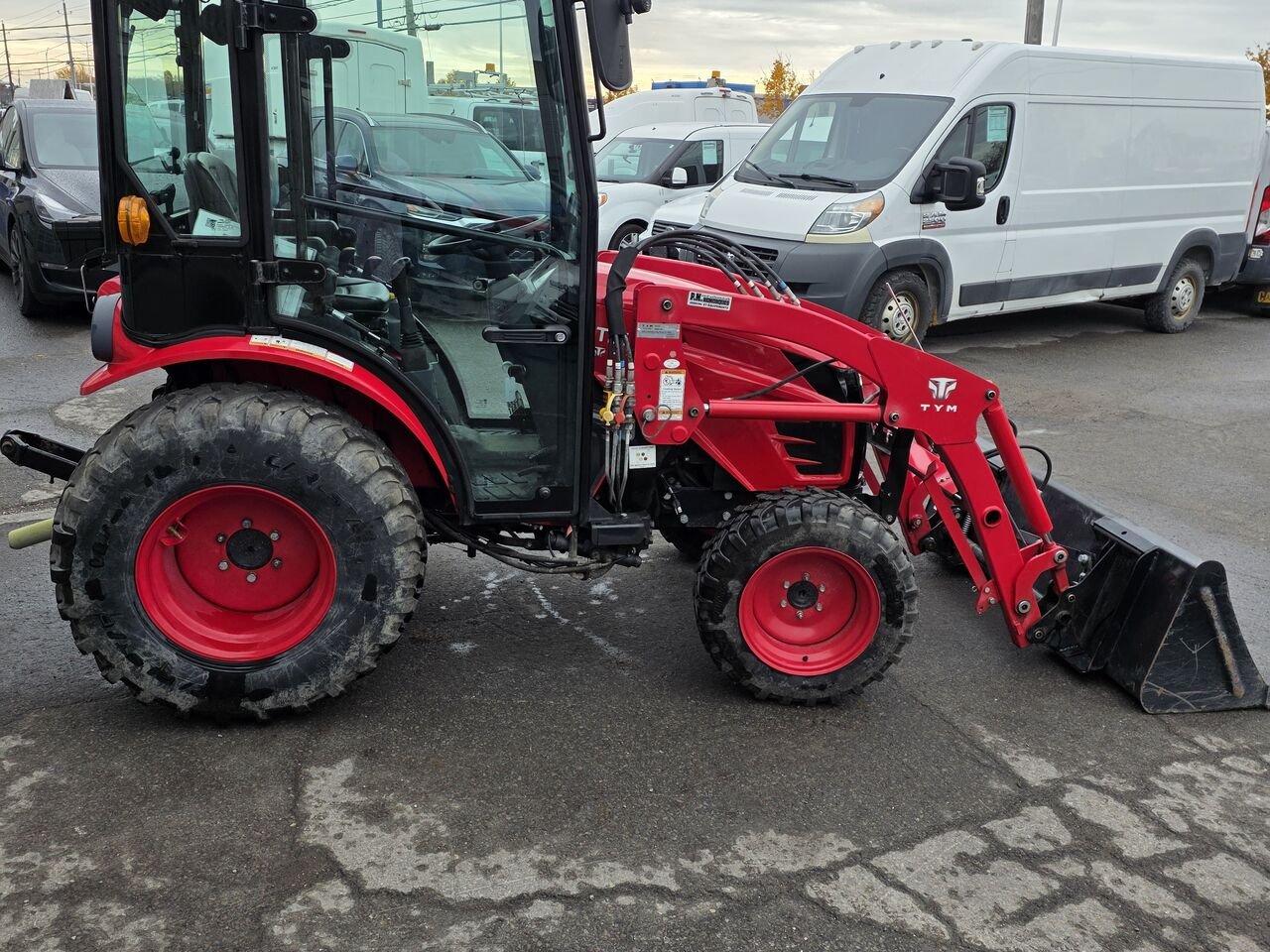2024 Tym TL25 Red  - photo #5