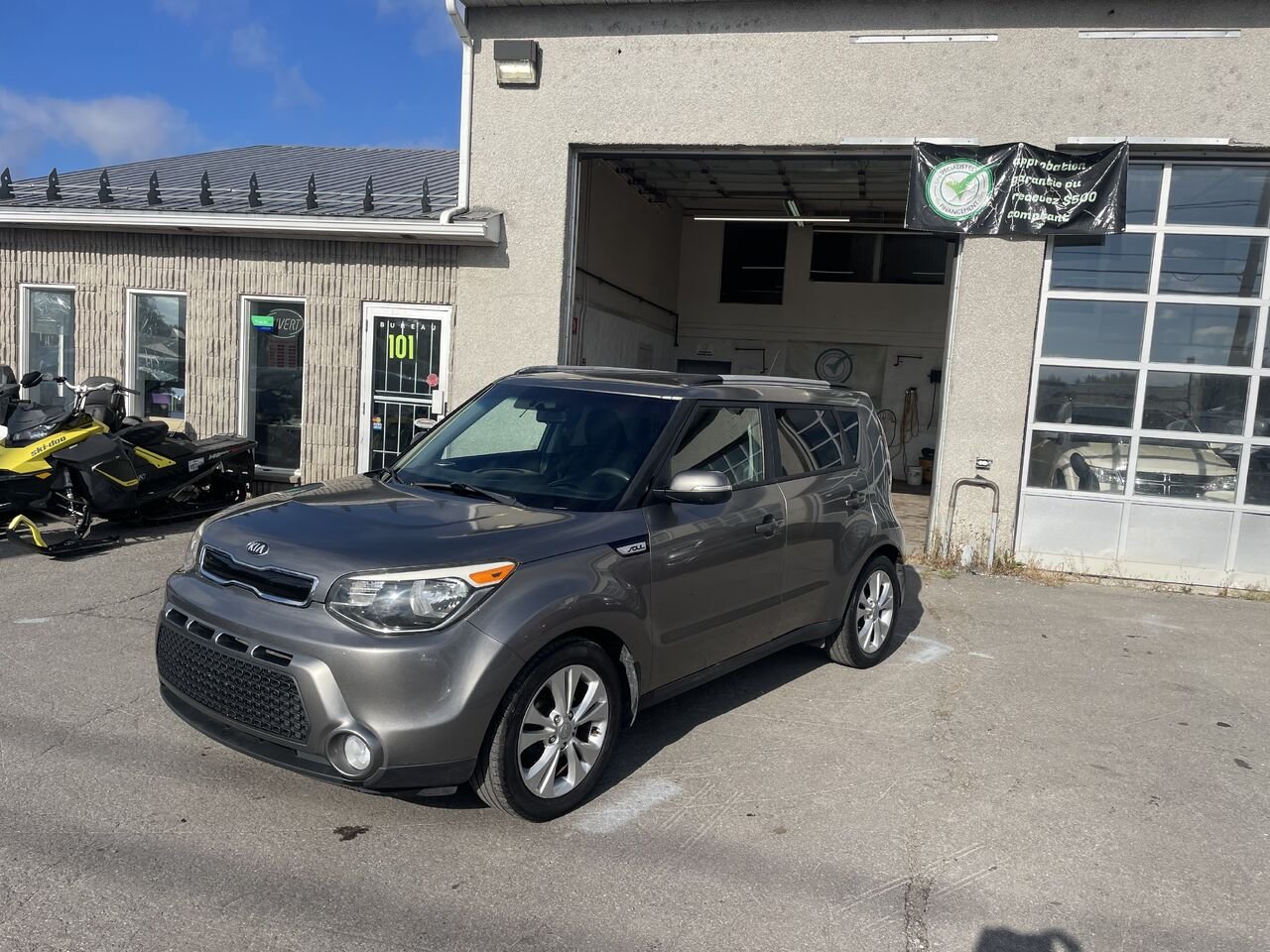 2015 Kia Soul Silver  - photo #0
