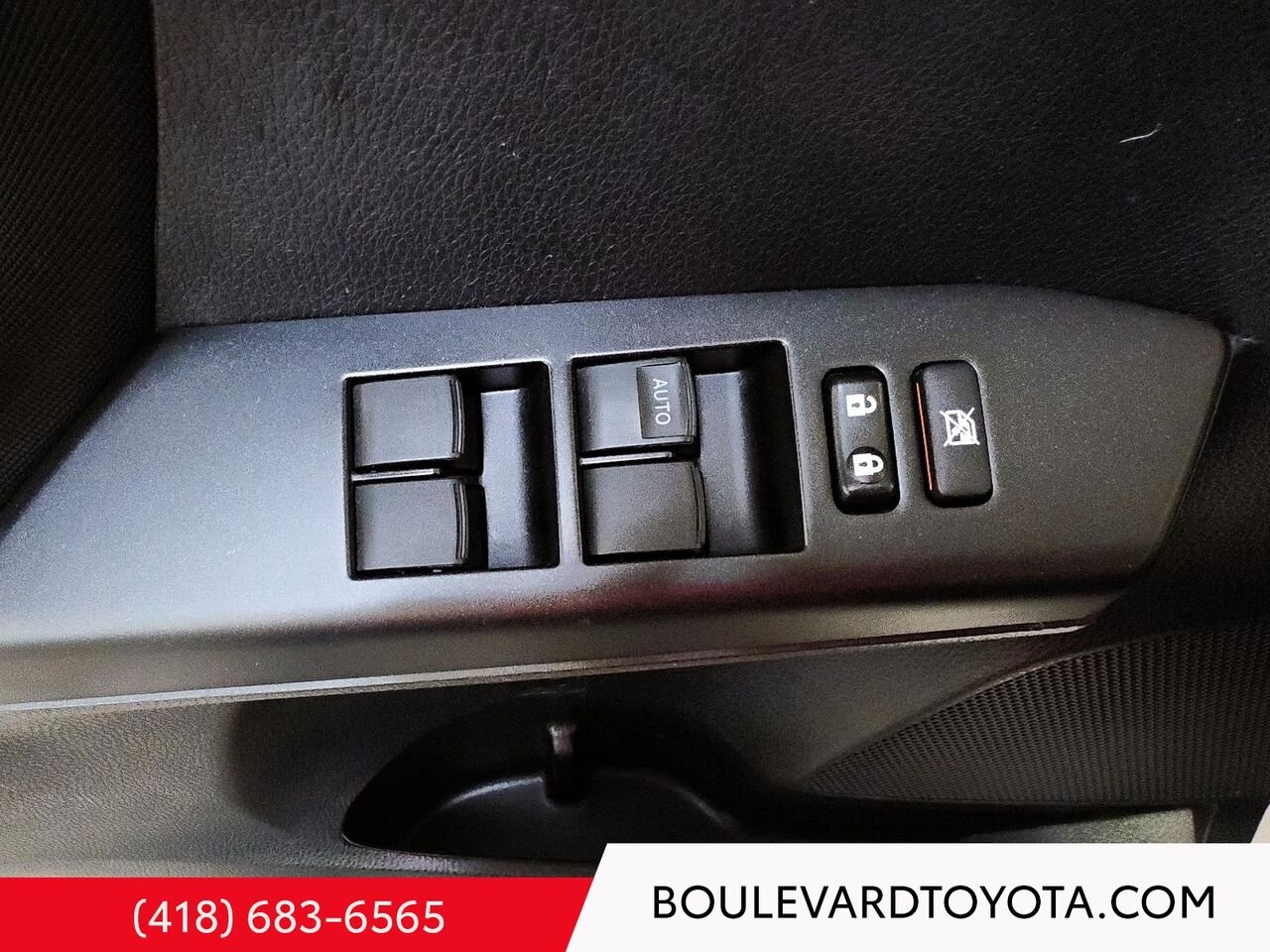 2018 Toyota RAV4 100160A-117 | LE White Québec - photo #7