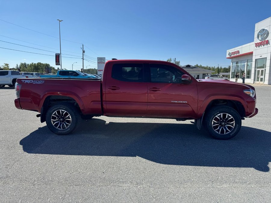 2022 Toyota Tacoma 2022 Red