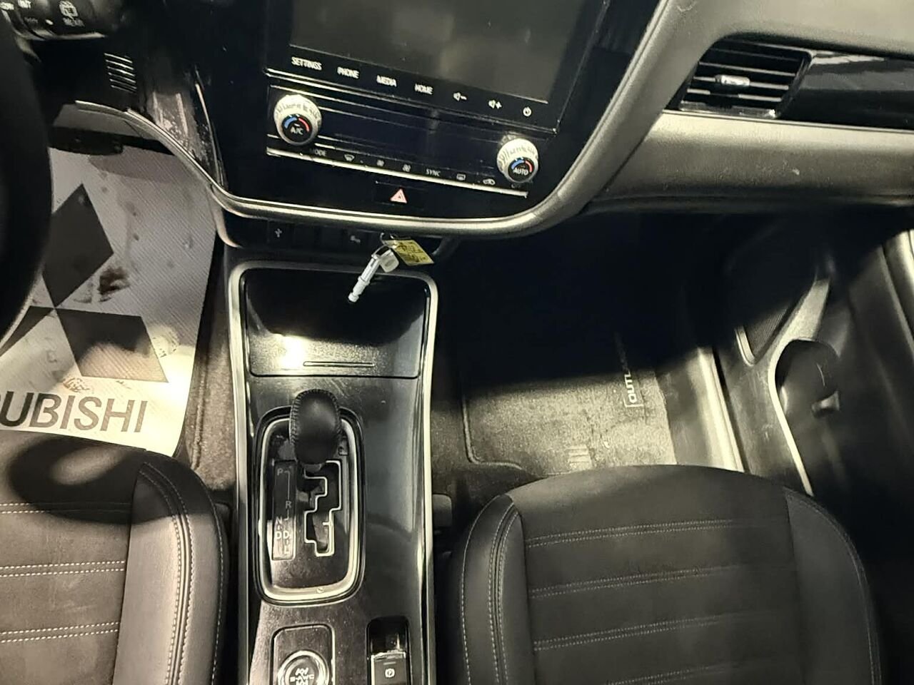 2020 Mitsubishi Outlander Blue Rouyn-Noranda - photo #17