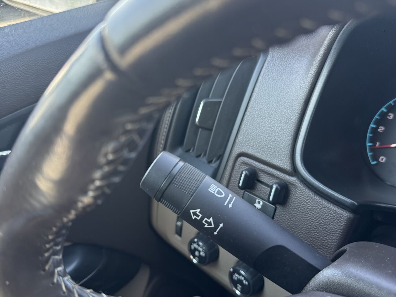 GMC Canyon SLE 2018 Blanc Granby - photo #18