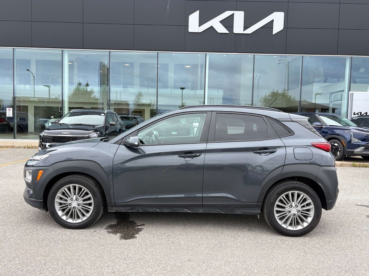 Kia Sportage 2023 Noir Gatineau - photo #2