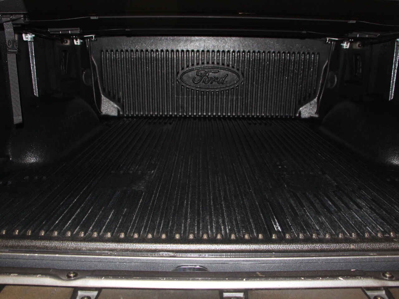 2025 Ford F-150 Lightning LARIAT F150 LIGHTNING LARIAT Grey Châteauguay - photo #7