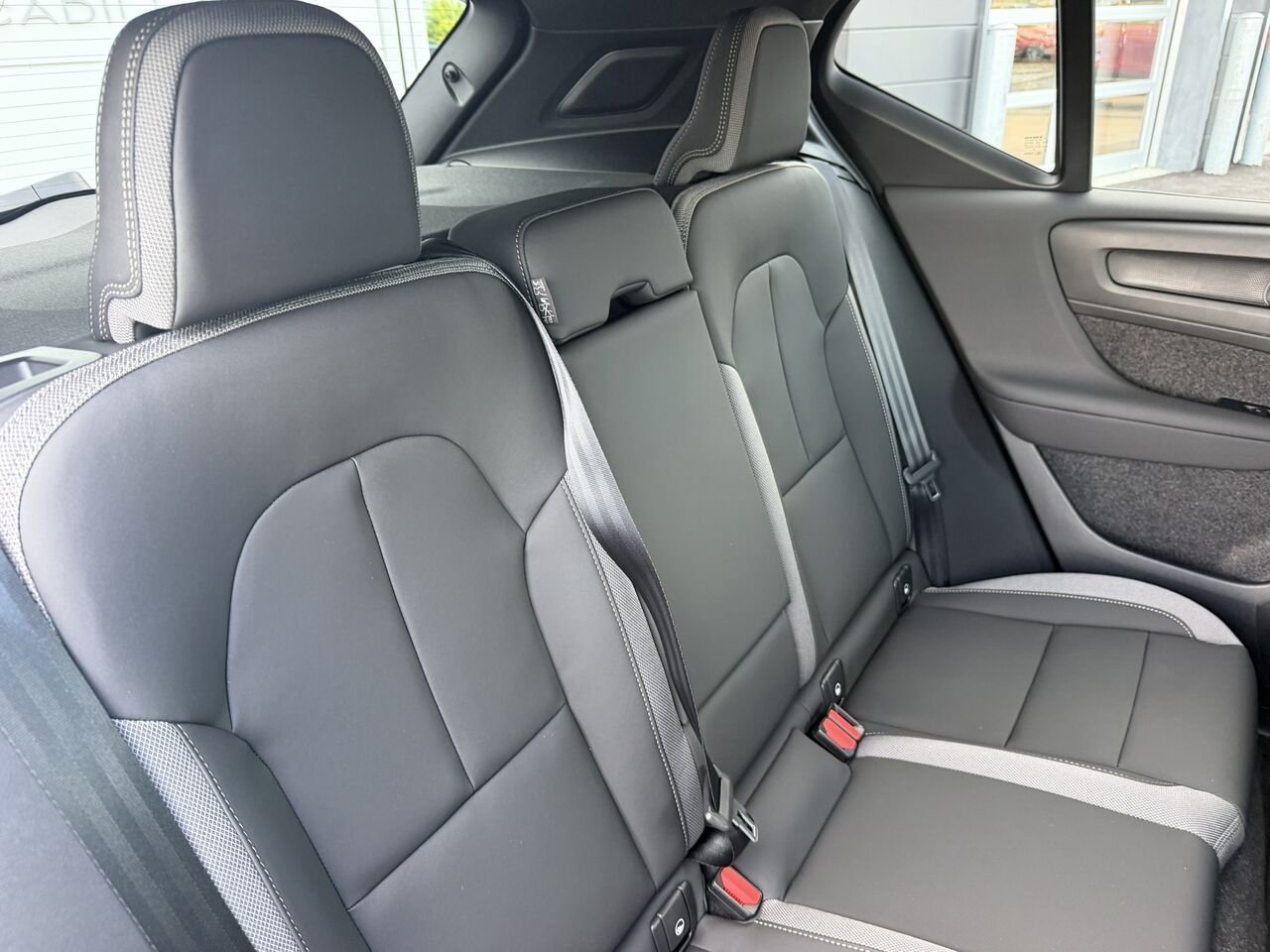 2026 Volvo EX40 PLUS DUAL MOTOR Blue Laval - photo #14
