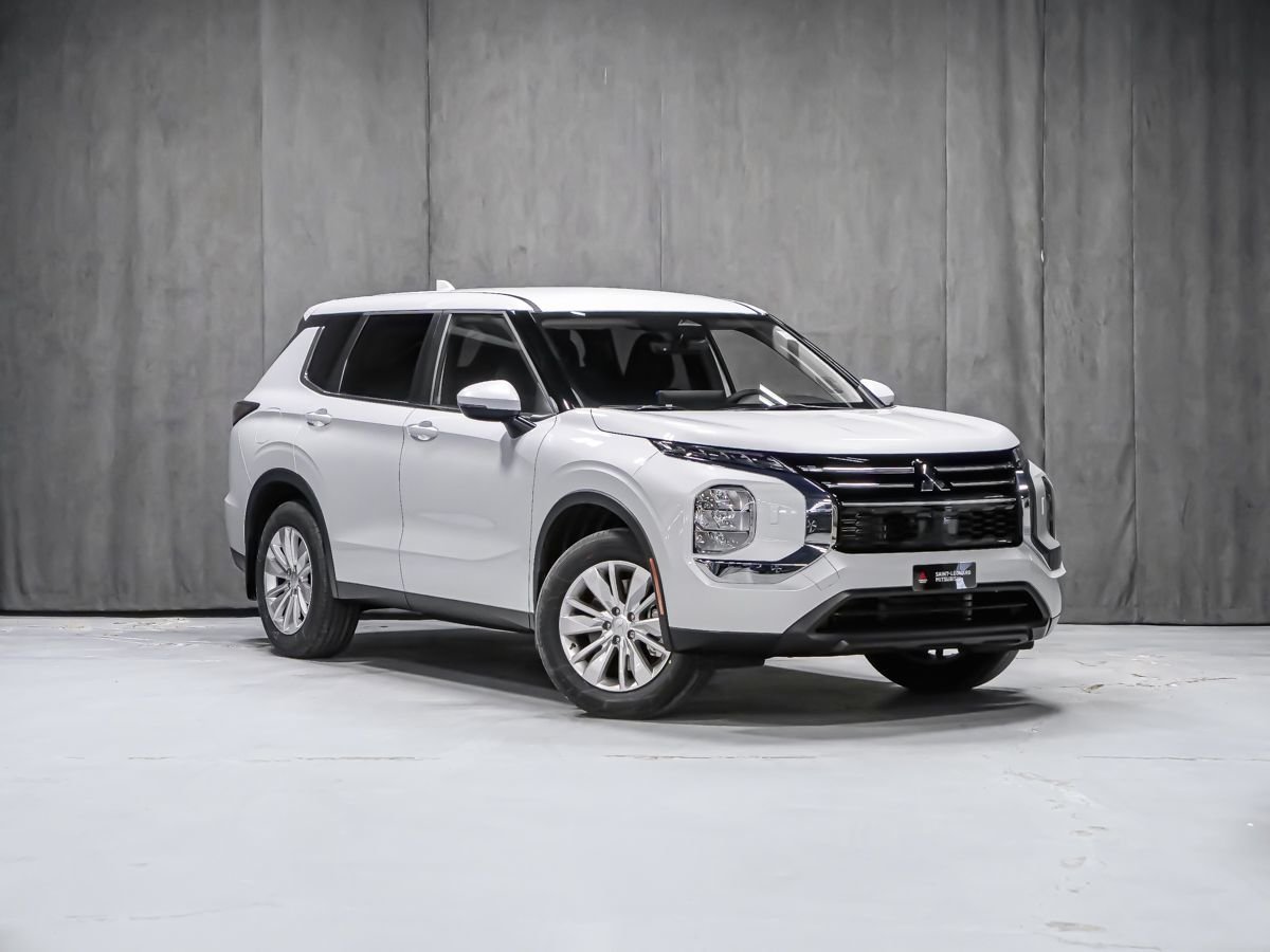 Mitsubishi Outlander ES 2026 Blanc diamant Montréal - photo #1