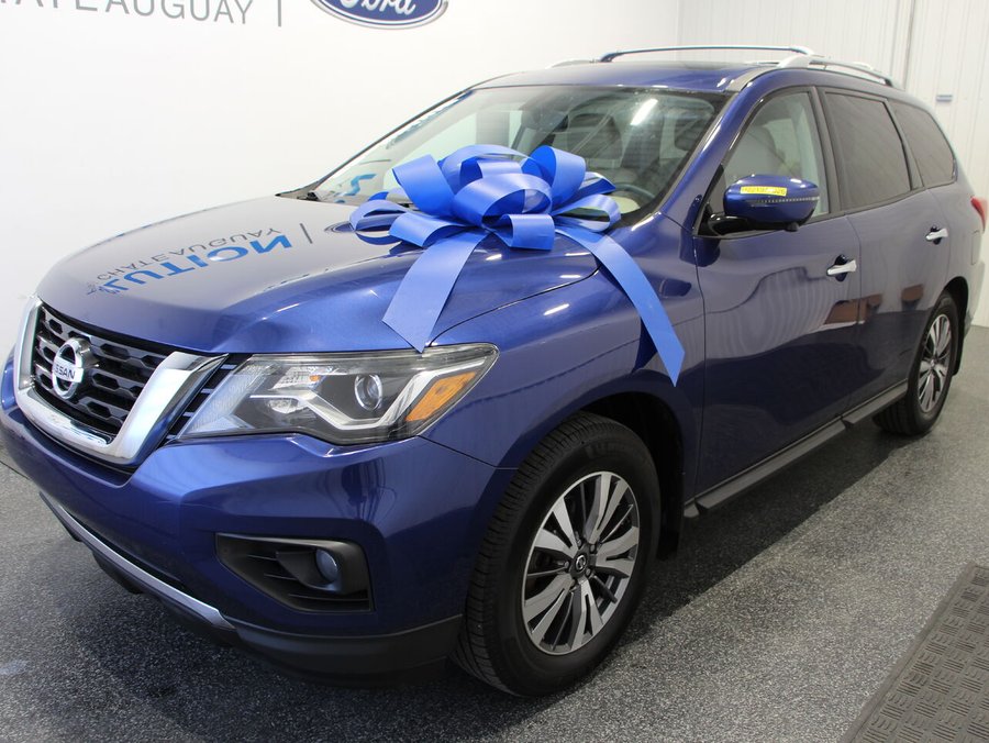 2017 Nissan Pathfinder 2017 Blue