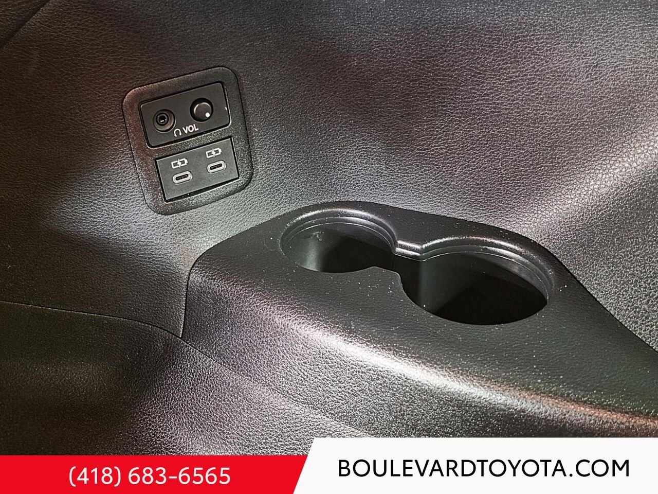 2025 Toyota Sienna 100498A-74 | LIMITED, 7 PLACES, AWD Blue Québec - photo #26