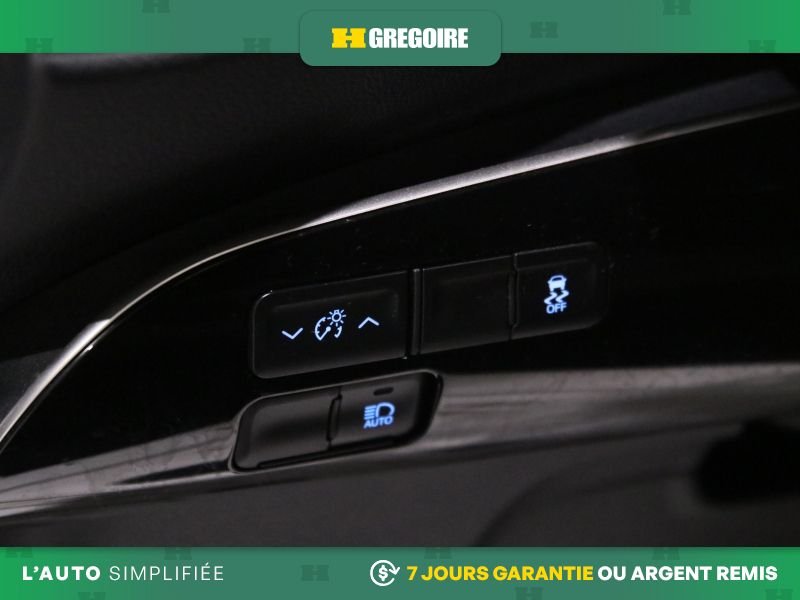 Toyota Prius 2020 Blanc Blainville - photo #16
