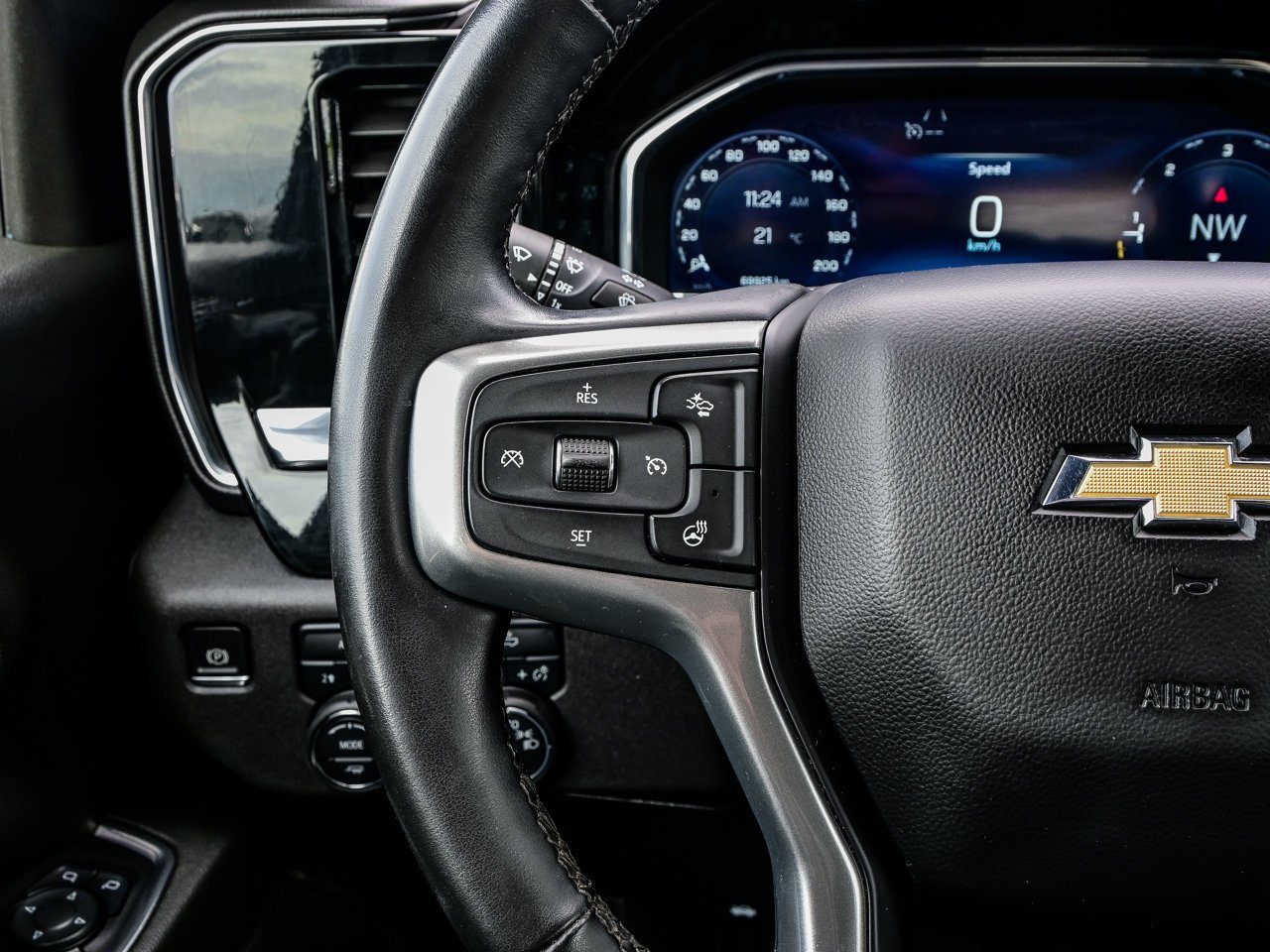 2024 Chevrolet Silverado 1500 4WD Crew Cab 147 LT White Sherwood Park - photo #20