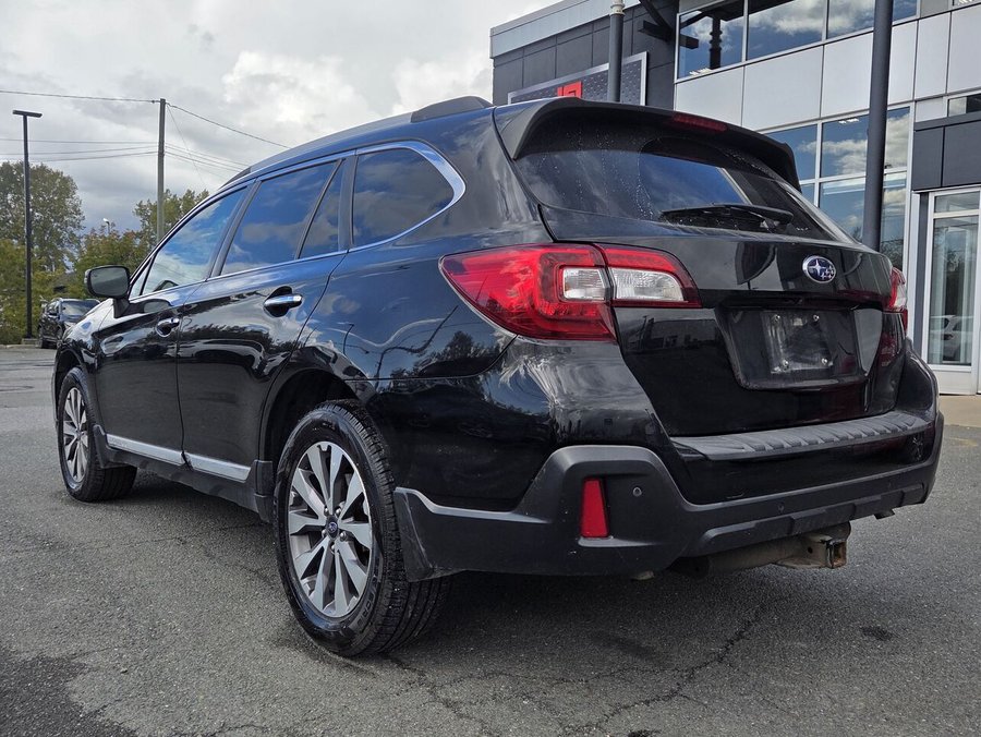 Subaru Outback 3.6R Moteur 3.6L + Capacité de remorquage jusqu'à 2700LB 2019 Noir