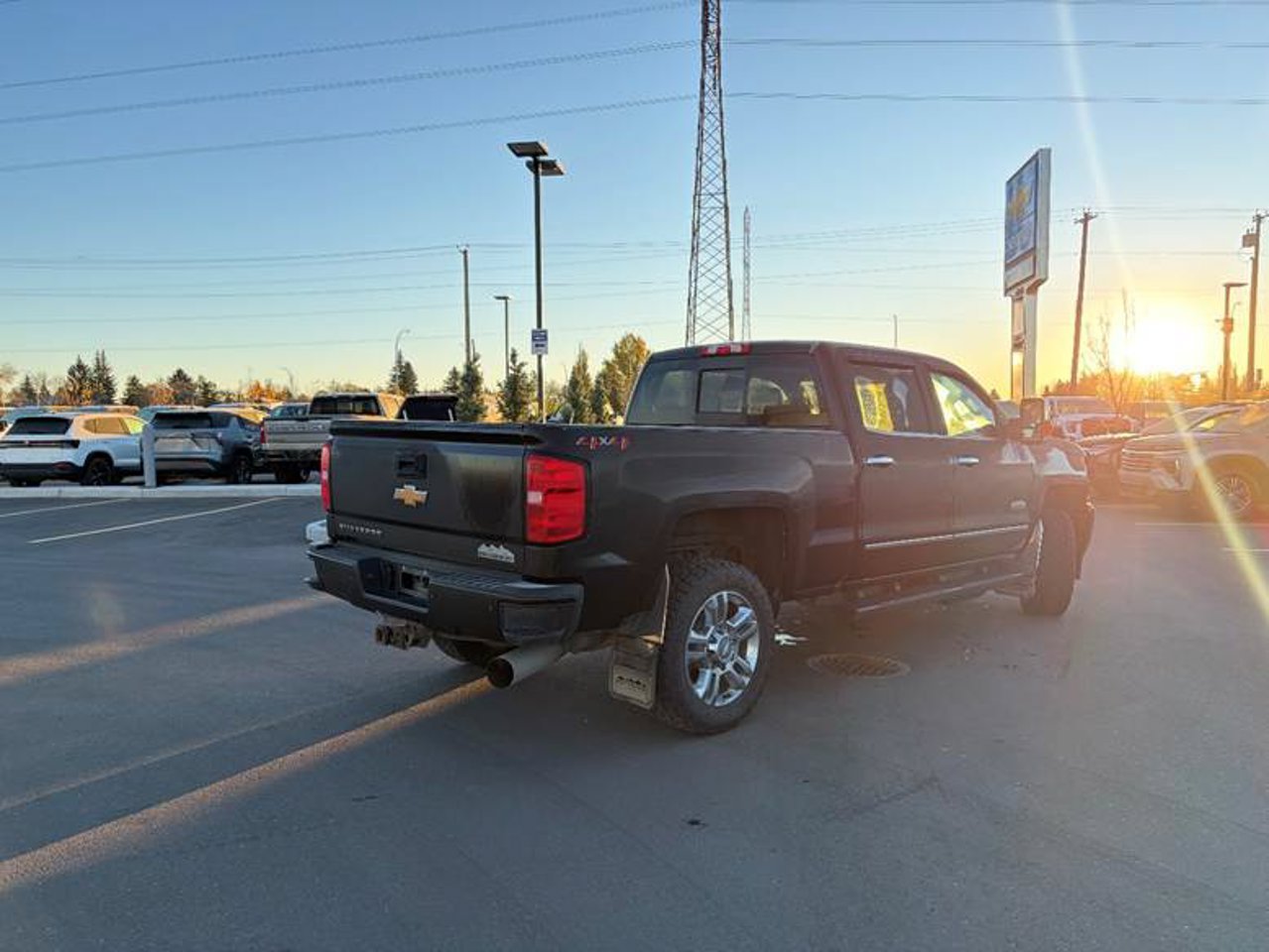 2018 Chevrolet Silverado 2500HD 4WD Crew Cab 153 High Country Havana Metallic Sherwood Park - photo #2