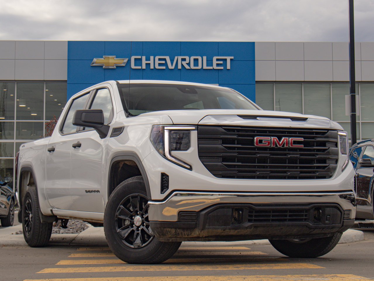 2023 GMC Sierra 1500 4WD Crew Cab 147 Pro White Sherwood Park - photo #13