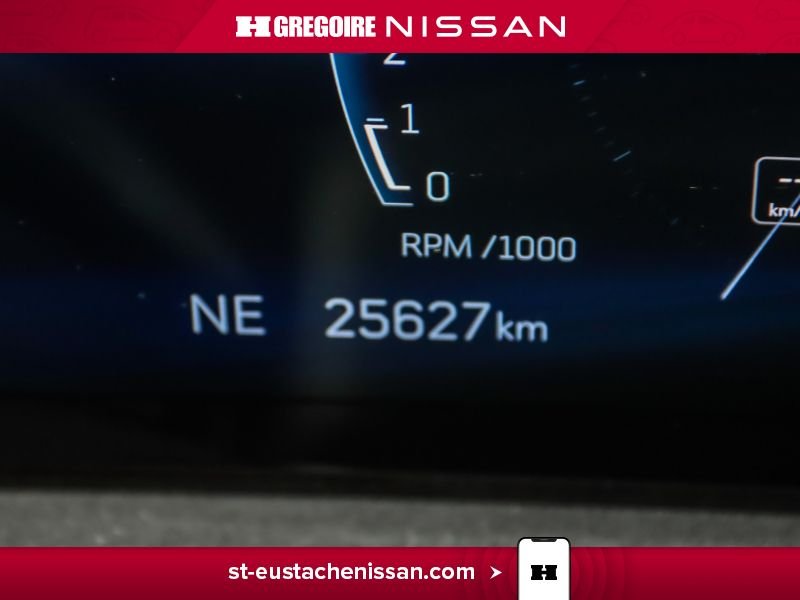 2025 Cadillac XT4 Silver Laval - photo #17